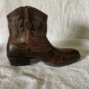 Women's Ariat "Billy Sassy Brown" Ankle Boot